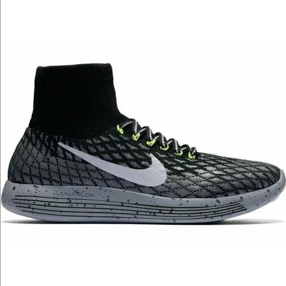 nike flyknit shield